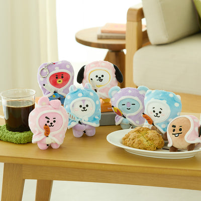 (one)"BT21 - campfire blanket doll keyring"