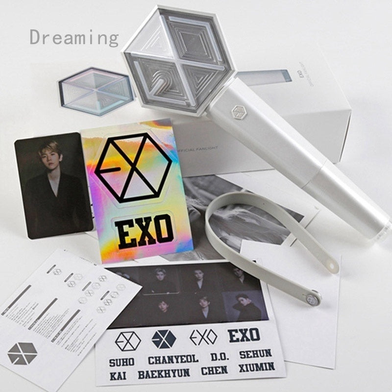 (Light Stick) EXO - OFFICIAL FANLIGHT VER.3.0 تسليم فوري.....ثلاثه تبقى.... محبي اكسو نقدم لكم لايت سيتك احدث اصدار الثالث سارعوا بالحجز الكميه محدوده سعر عند شراء مع منتجات اخرى