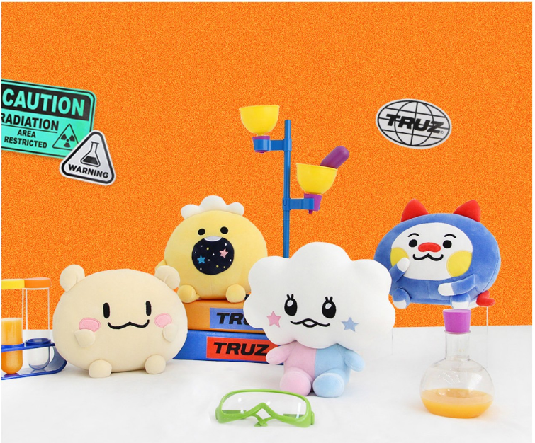 (ONE) TREASURE - TRUZ sitting doll plump