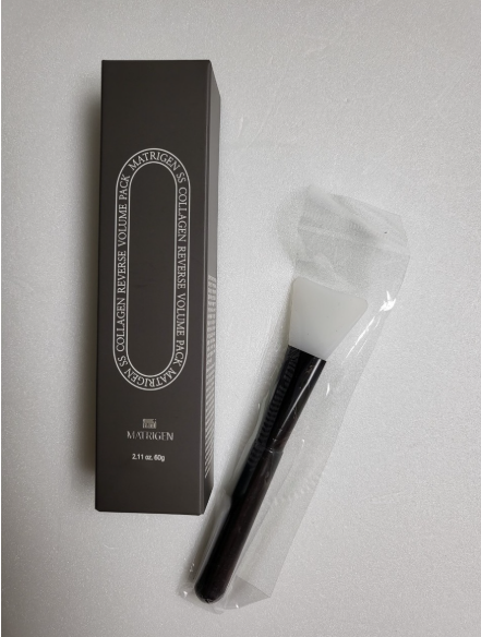 (ONE) Collagen Pack MetriGen, a peel-off pack that provides volume and radiance without irritation.
