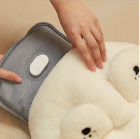 (ONE) KAKAO FRIENDS - Fluffy Friends hot water compress foot warmer_Chunsik