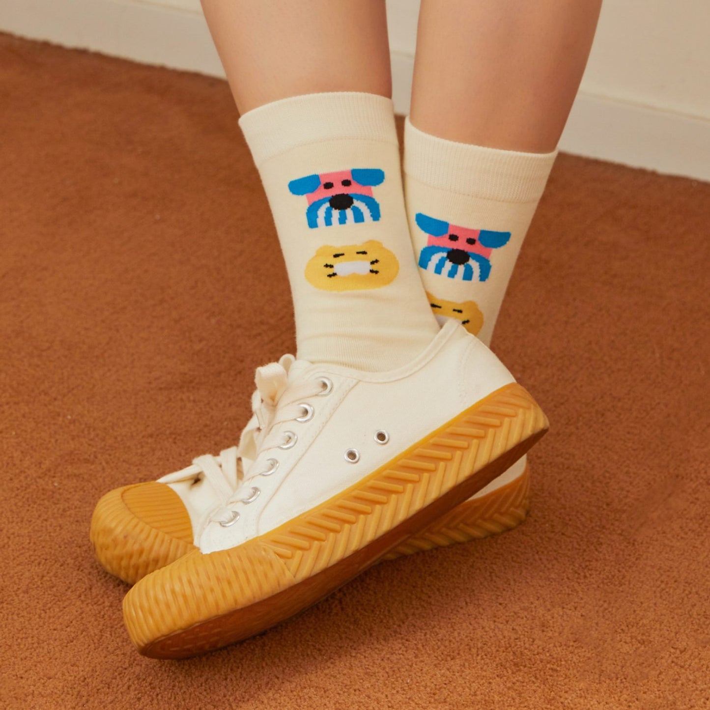 (ONE) KAKAO FRIENDS - Kim Da-ye X Kakao Friends Socks (Pink)_Chunshik