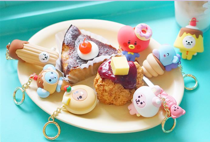 (ONE) BT21 Line Friends BT21 KOYA Sweet Things Figure Keyring