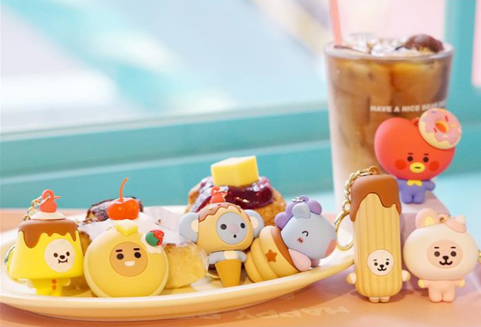 (ONE) BT21 Line Friends BT21 KOYA Sweet Things Figure Keyring