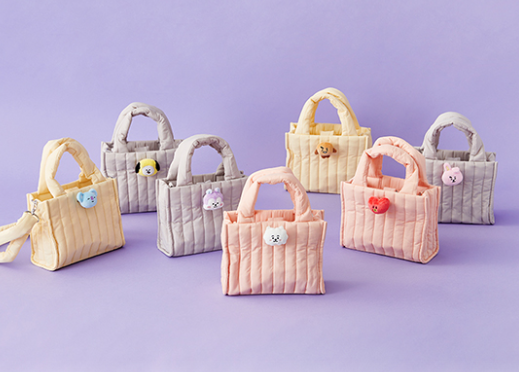 (ONE) BT21 - Line Friends Face Doll Badge Quilted Bag