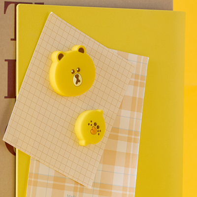 (ONE) LINE FRIENDS - Sally Day Brown Magnet