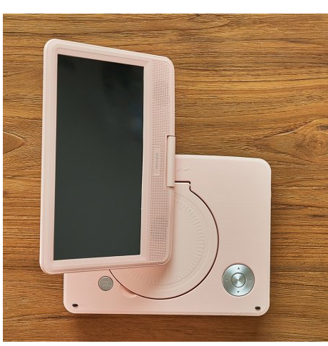 (One) IRiver Portable DVD Player | this dvd and cd ايرفير دي في دي وسيدي مثالي لطفلك شرح بالوصف