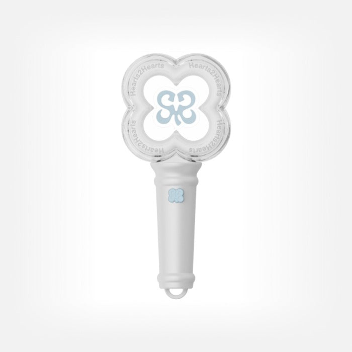 [Hearts2Hearts|هارتس تو هارتس] {Kpop} (One) HEARTS2HEARTS - Mini Fanlight Keyring | هارتس تو هارتس - ميدالية الفانلايت المصغّرة