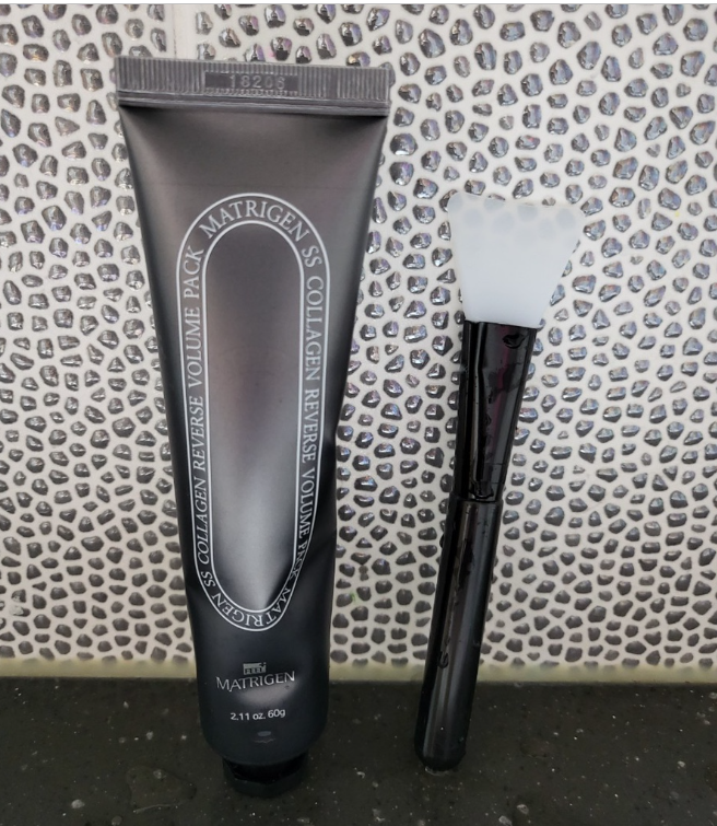 (ONE) Collagen Pack MetriGen, a peel-off pack that provides volume and radiance without irritation.
