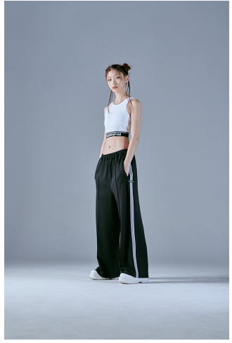 (ONE) LE SSERAFIM Track Pants (Black)