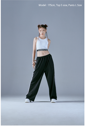 (ONE) LE SSERAFIM Track Pants (Black)