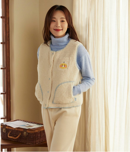 (ONE) KAKAO FRIENDS - Fluffy Friends Short Fleece Vest_Chunsik