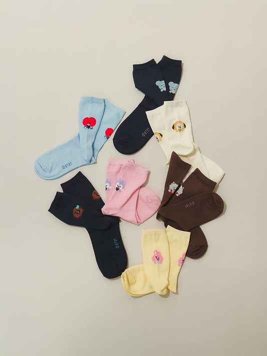 (One) BT21 - Basic Socks 2025 F/W | بي تي 21 - جوارب بيسك 2025 خريف/شتاء