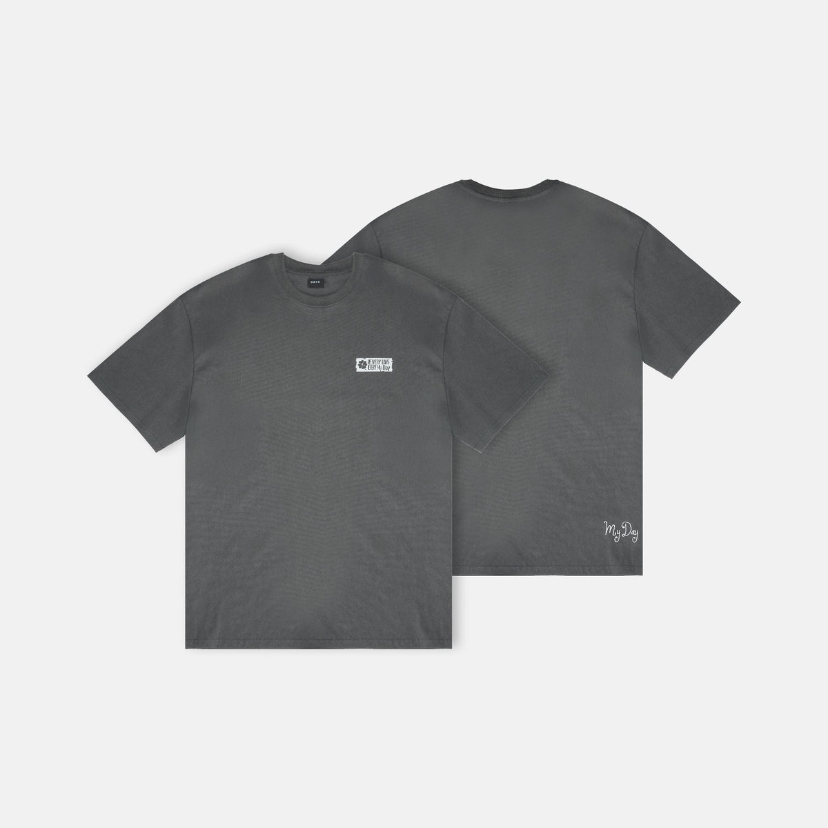 [Day6|داي 6] {Kpop} (One) DAY6 - T-Shirt (Shoulder 54 / Chest 58 / Length 73 cm) (2026 DAY6 5th Fanmeeting [Every DAY6, Every My Day]) | داي 6 - تي شيرت (الكتف ٥٤ / الصدر ٥٨ / الطول ٧٣ سم) (لقاء المعجبين الخامس 2026 [إيفري داي6، إيفري ماي داي])