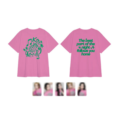 [KiiiKiii|كي كي كي] {Kpop} (Set) KiiiKiii - T-Shirt Free Size + Member Photo Card (2026 FAN CONCERT [KiiiKiii FESTiiiVAL]) | كي كي كي - تي شيرت مقاس حر + بطاقة صورة العضو (حفل المعجبين ٢٠٢٦ [KiiiKiii FESTiiiVAL])