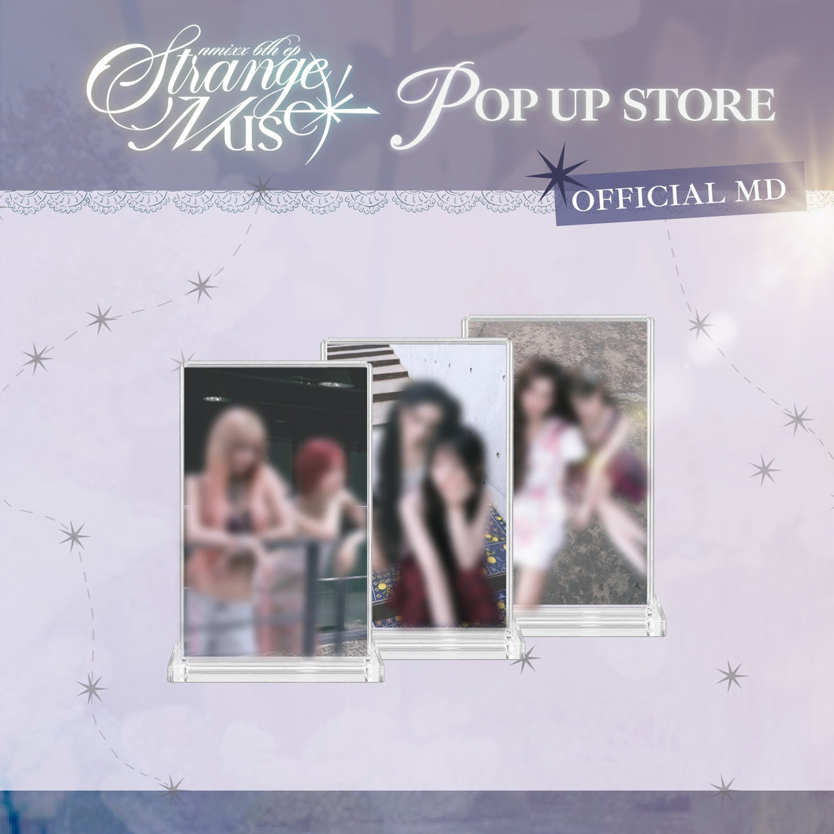 [NMIXX|إن ميكس] {Kpop} (Set) NMIXX - Layered Acrylic Stand 7.8 x 12.8 x 1.5 cm (NMIXX 6th EP [Strange Muse] Pop-Up) | إن ميكس - ستاند أكريليك متعدد الطبقات ٧٫٨ × ١٢٫٨ × ١٫٥ سم (المتجر المؤقت لألبوم [Strange Muse])