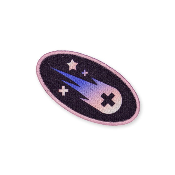 [TXT|تي اكس تي] (One) TOMORROW X TOGETHER - Embroidered Wappen Patch approx. 6.4–10 x 3.7–7.1 cm (HYBE CINE FEST) | تومورو × توغيذر - رقعة مطرّزة ٦٫٤–١٠ × ٣٫٧–٧٫١ سم (هايب سيني فست)