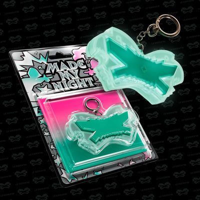 [LE SSERAFIM|لو سيرافيم] {Kpop} (Set) LE SSERAFIM - 2nd Single Album [Made My Night] (Glow Clicker Keychain, Mint Ver.) 123 x 166 x 33 mm | لو سيرافيم - الألبوم المفرد الثاني [Made My Night] (ميدالية كليكر مضيئة، النسخة النعناعية) ١٢٣ × ١٦٦ × ٣٣ مم