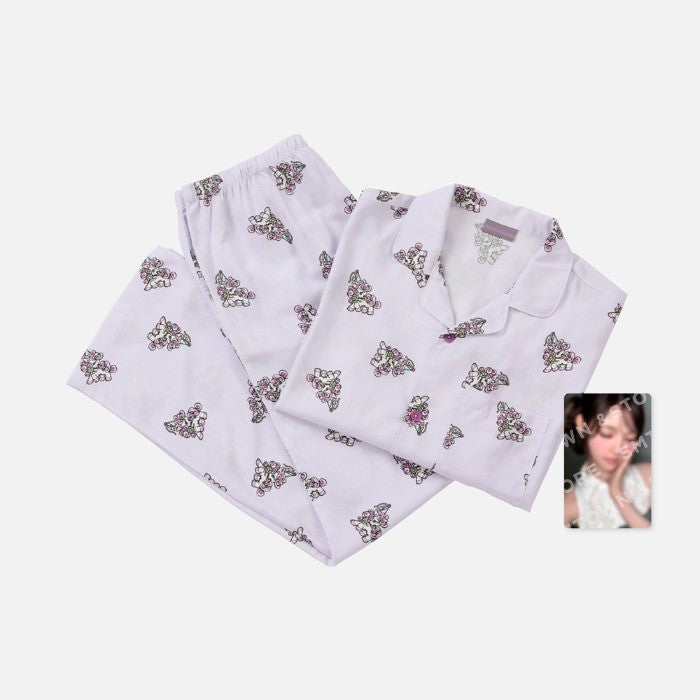 [Hearts2Hearts|هارتس تو هارتس] {Kpop} (One) HEARTS2HEARTS - Pajama Set [ICONIC HEART] | هارتس تو هارتس - طقم بيجاما