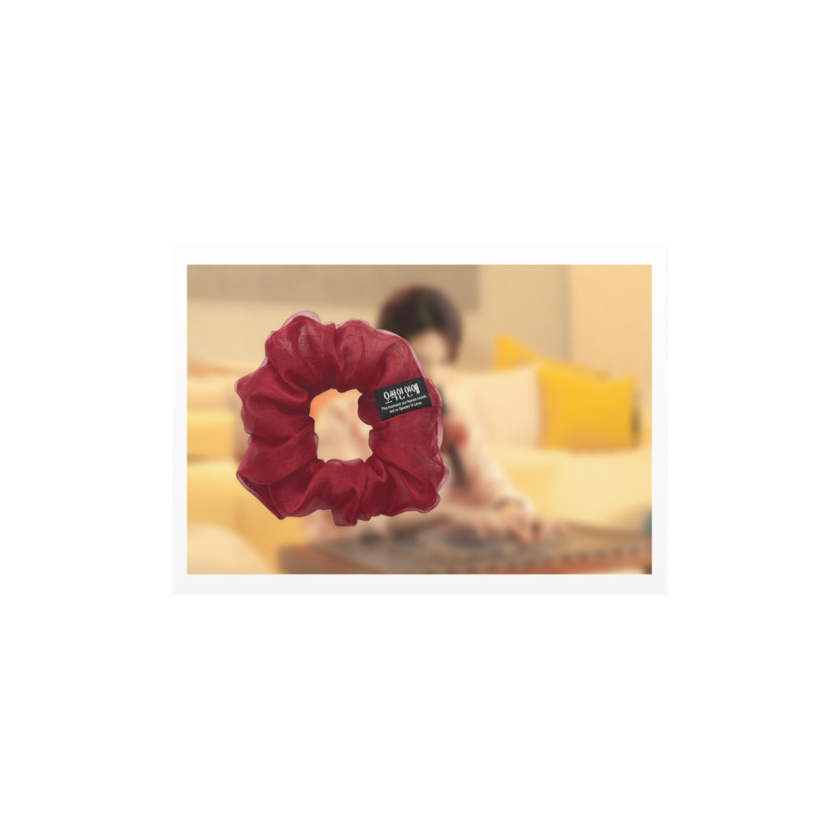 [Drama|دراما] (One) Spooky in Love (오싹한 연애) - Scrunchie 7 x 7 cm (2026 Spooky in Love Pop-up Official MD) | سبوكي إن لوف - ربطة شعر سكرنشي ٧ × ٧ سم (إم دي رسمي من بوب أب سبوكي إن لوف ٢٠٢٦)