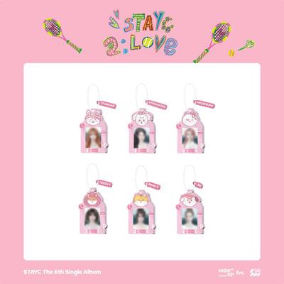 [STAYC|ستايسي] {Kpop} (One) STAYC - Acrylic ID Photo Holder 50 x 79-83 mm (Pop-up Cafe [2:LOVE]) | ستايسي - حامل صورة أكريليك ٥٠ × ٧٩-٨٣ مم