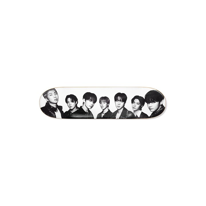 [BTS|بانتقان] (One) BTS - Skateboard Display Deck 20.3 x 80 cm (WORLD TOUR 'ARIRANG') | بي تي اس - لوح تزلج للعرض 20.3 × 80 سم (جولة أريرانغ العالمية)