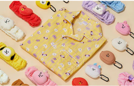 (ONE) BT21 Line Friends New Basic Mini Bag Charm Pouch