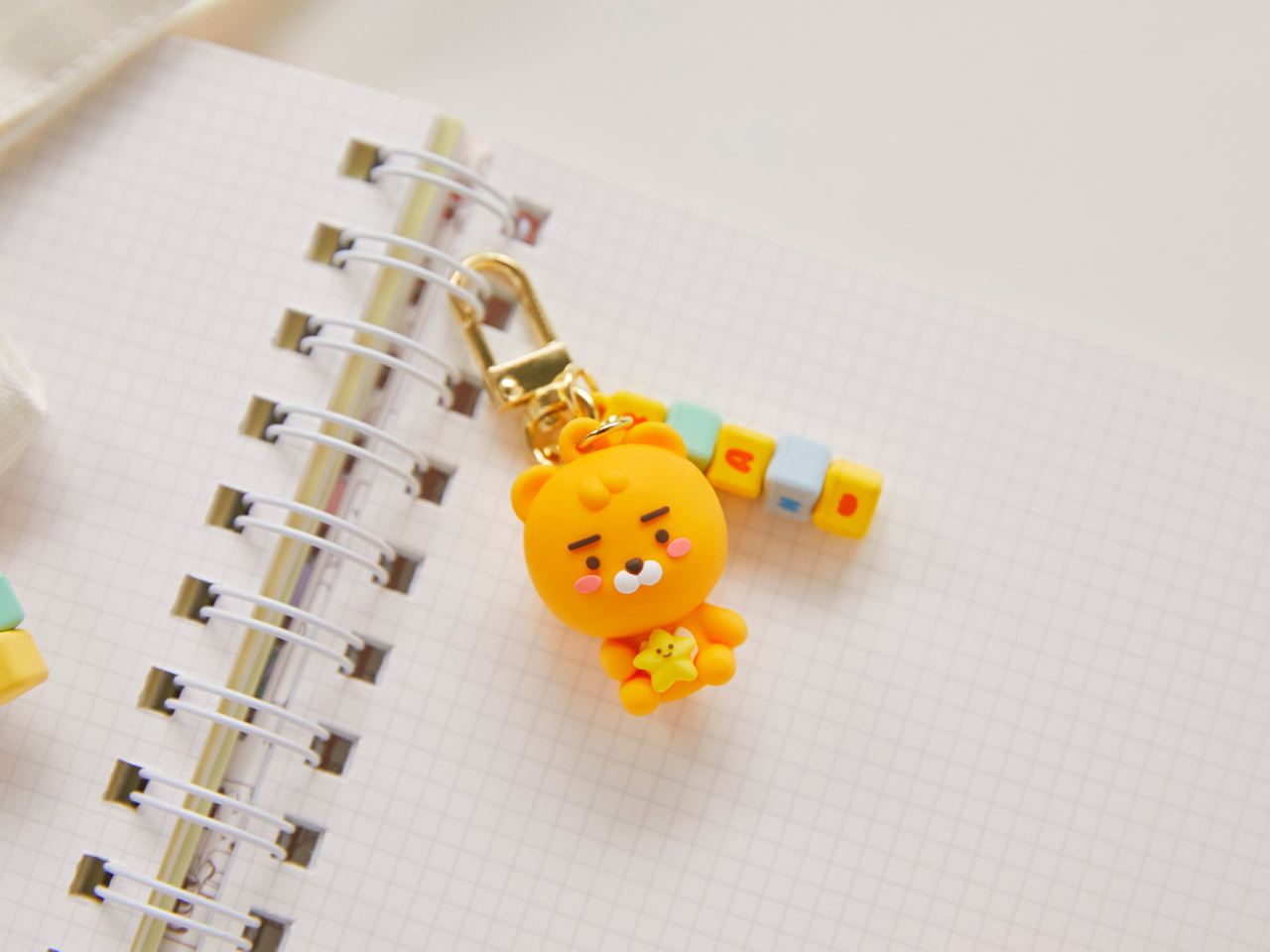 (ONE) KAKAO FRIENDS Cube Figure Keyring_Little Ryan