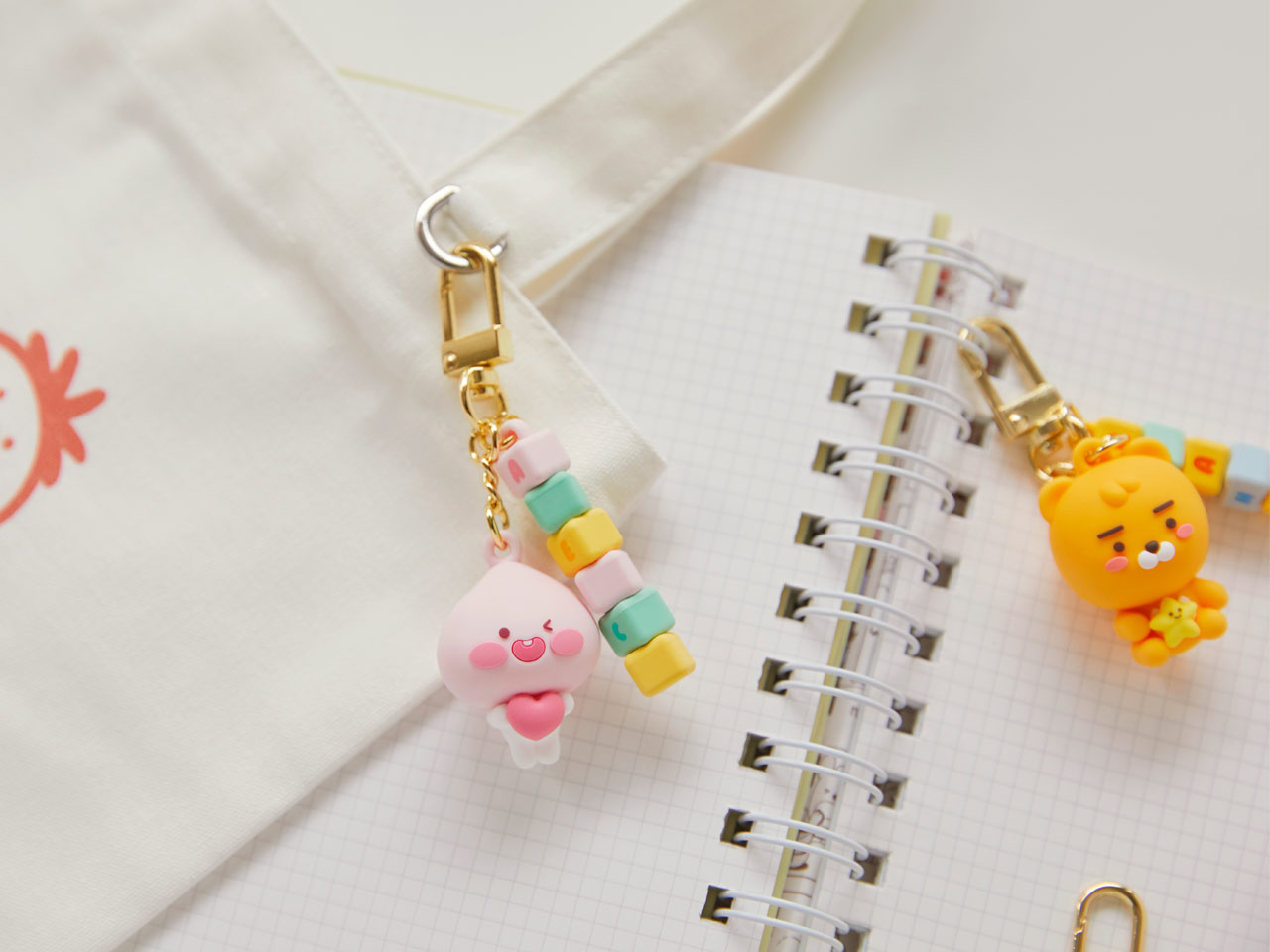 (ONE) KAKAO FRIENDS Cube Figure Keyring_Little Apeach