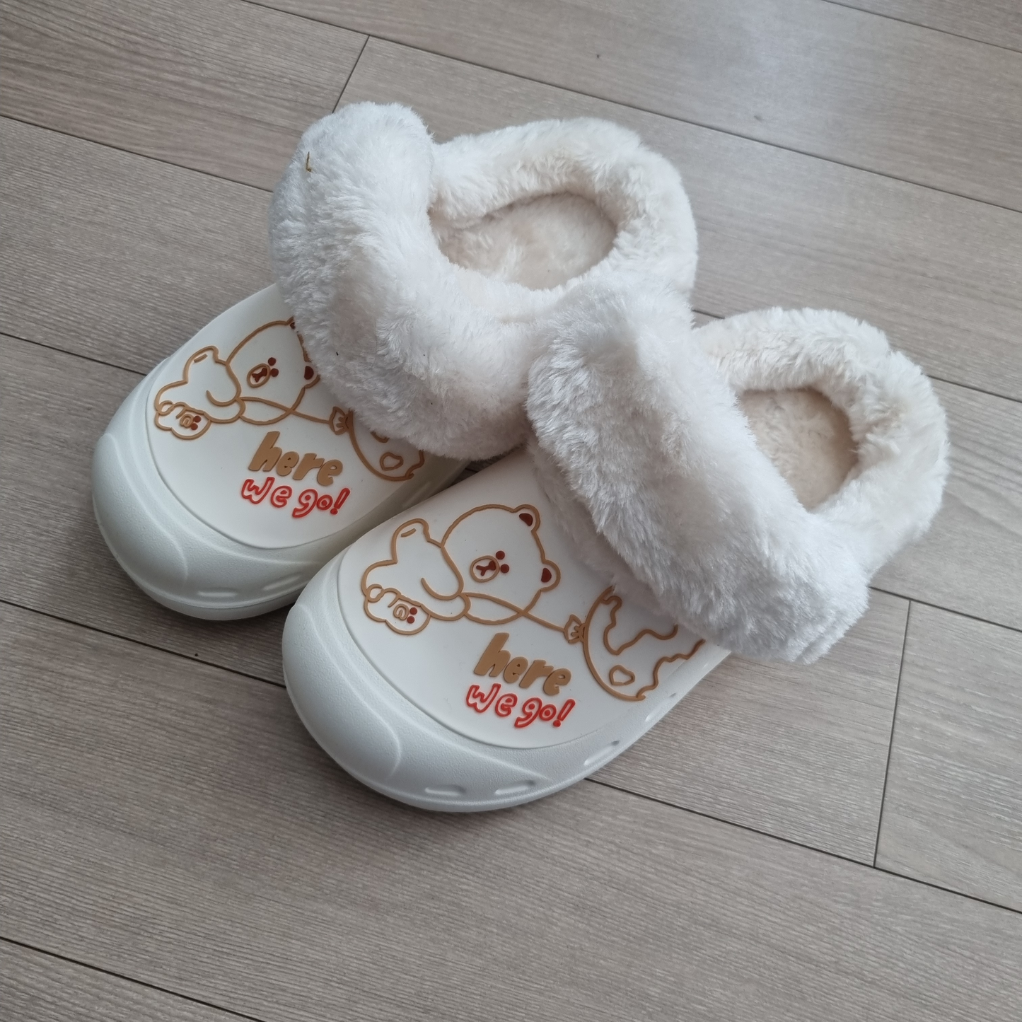 (ONE) LINE FRIENDS -   Eco Cozy Cold Warm Sandals (200-230mm)