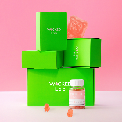 [Hair|شعر] (set) Wicked - Lab Pink Gummy Bear Vegan Multi Vitamin Biotin Jelly 1500 mcg 4 Bottles (160 Gum) | مجموعة Wicked - Lab دب جيلي وردي نباتي متعدد الفيتامينات بيوتين جيلي 1500 mcg 4 زجاجات (160 قطعة جيلي)