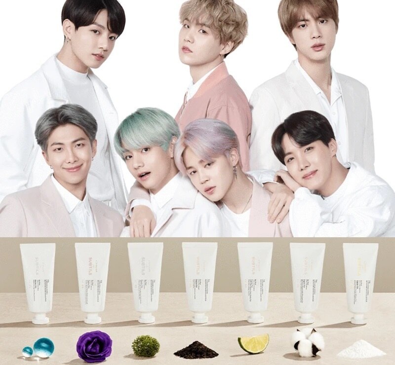 تسليم فوري -  (Set) VT X BTS - Perfume Cream سيت عطر كريمي كامل لفرقه بي تي اس استمتعي بجميع عطور بي تي اس في صندوق واحد الرائحه تدوم لمده 9 ساعات من قوتها بالاضافه للفيتامين لتحسين بشره اليدين والجسم