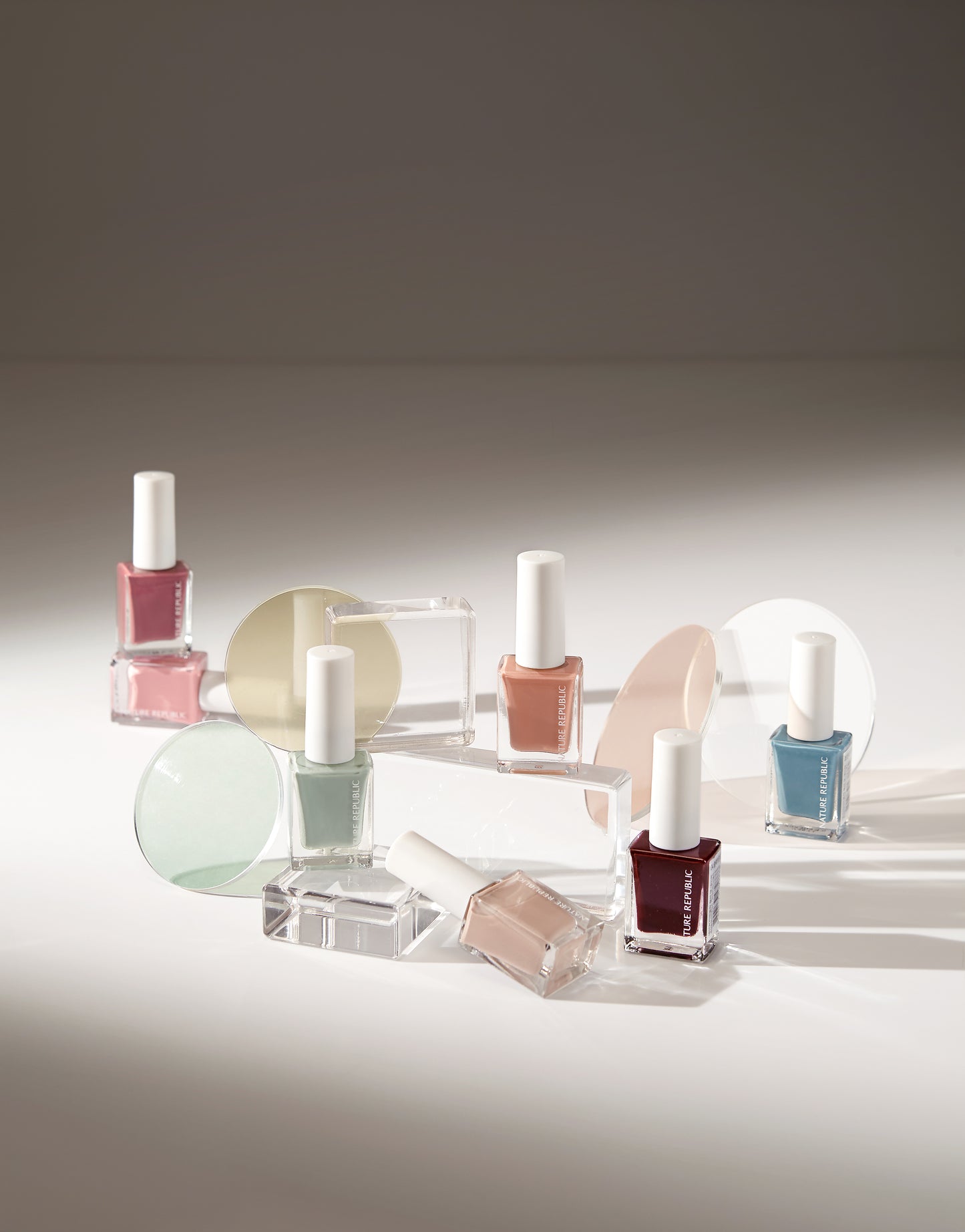 واحد طلاء اظافر من انواع متعدده بألون مات جميله  | (ONE) MAKE UP - Nature Republic - Nature Nail Color